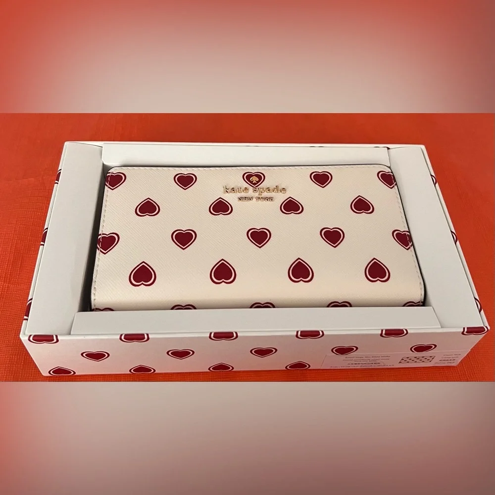 kate spade New York adorable NWT, Madison Heartfelt Boxed Slim Bifold Wallet - Picture 1 of 14